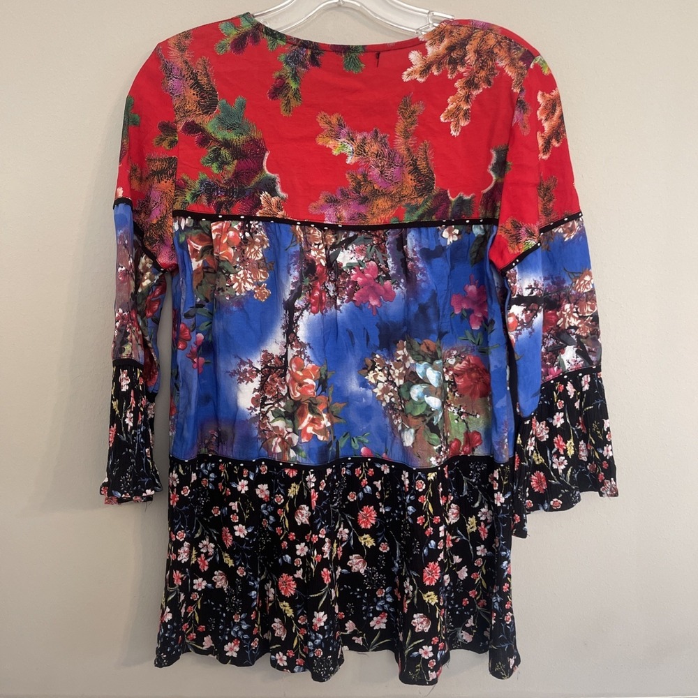 Calessa Tunic Top Womens Small Red Blue Boho Floral Patchwork Bell Sleeve - Picture 5 of 8